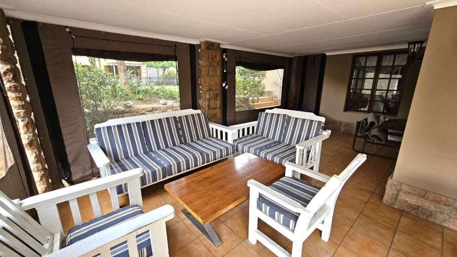 To Let 3 Bedroom Property for Rent in Meerhof North West